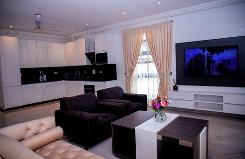 Madina Apartment | Golden Hayat Suites