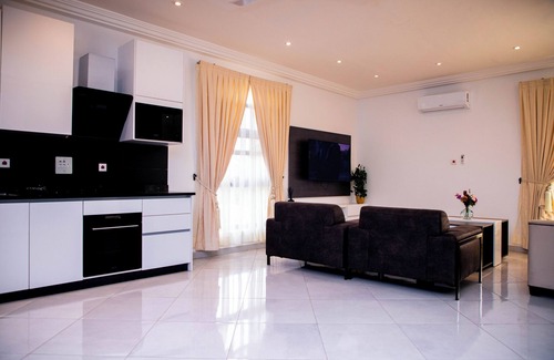Madina Apartment | Golden Hayat Suites