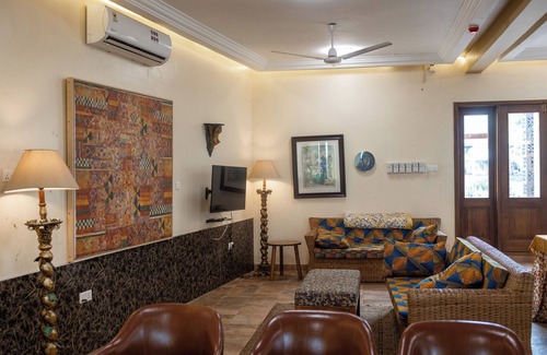 Elmina Hotel | Golden Hill Parker Hotel