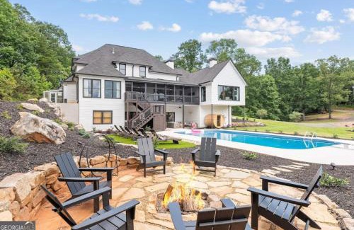 Cleveland House | Golden Hill Retreat & Guest House