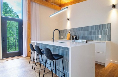 Stone Mills Cottage | Golden Hour Cottage - Two Bedroom Cottage, Sleeps 4