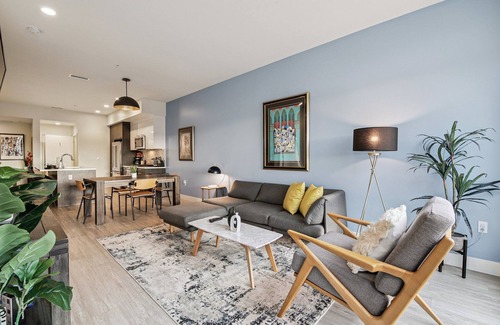 Highland Condo | Golden Hour Designer Loft | Espadin LoHi