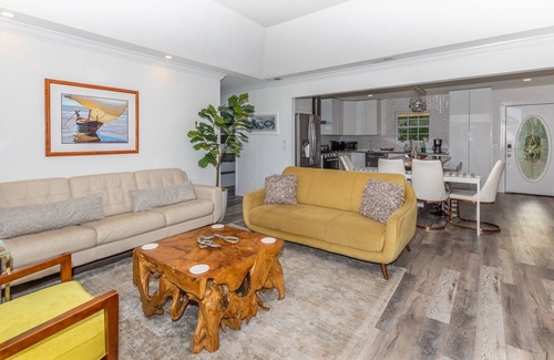 Brunswick House | Golden Isles Getaway -*ASK ABOUT SNOWBIRD SPECIALS*
