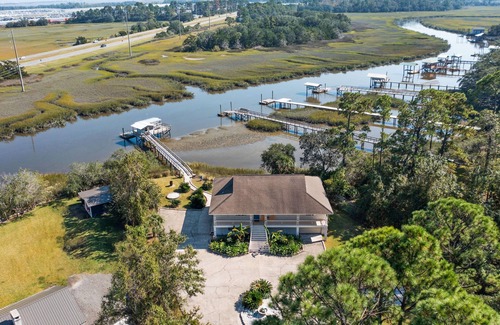 Brunswick House | Golden Isles Getaway -*ASK ABOUT SNOWBIRD SPECIALS*