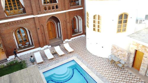 Luxor House | Golden Land