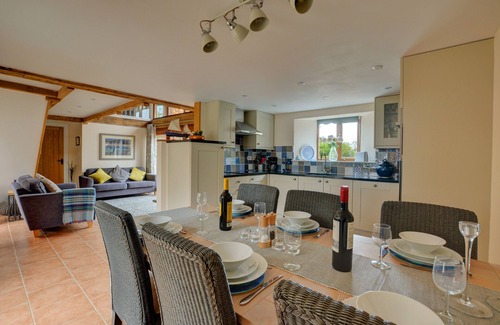 Fakenham House | Golden Lion Barn - Three Bedroom House, Sleeps 6
