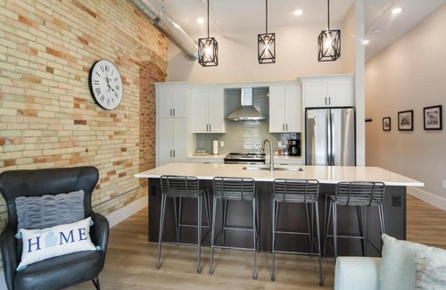 Traverse City House | Golden Lofts Unit 1 Downtown Traverse City 1BD 1BA