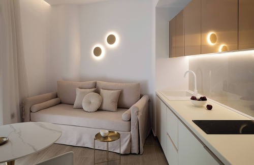 Bali House | Golden Luxury Suites