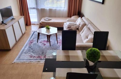 Golden Sands Apartment | Golden Maria Apartment Yalta Complex