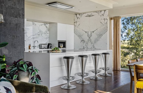 Stokenham House | Golden Meadow - a house that sleeps 14 guests in 7 bedrooms