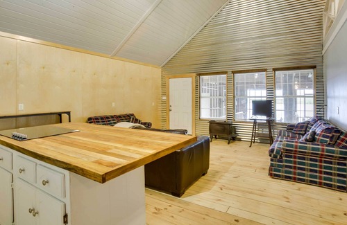 Golden Meadow Cabin | Golden Meadow Getaway: Waterfront Retreat w/Deck