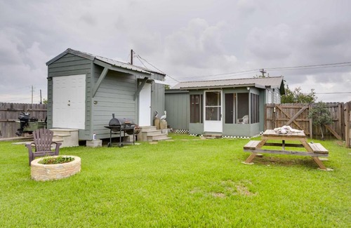 Golden Meadow House | Golden Meadow Getaway Patio, Grill, and Kayaks!