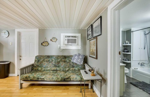 Golden Meadow House | Golden Meadow Getaway Patio, Grill, and Kayaks!