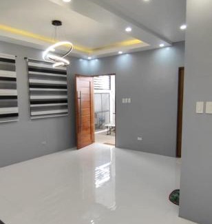 Cardona Apartment | Golden Mountain Homestay
