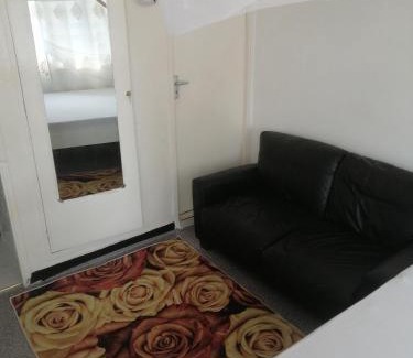 Tangana Apartment | Golden Nest