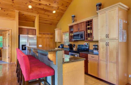 Chalet Village House | Golden Oak Lodge by Stony Brook Cabins