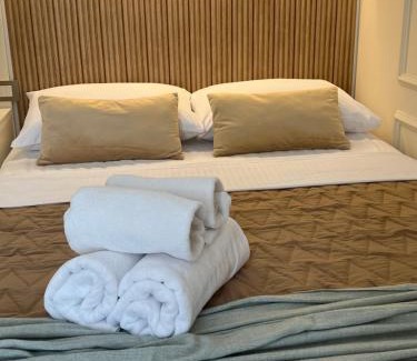 Grbavica Apartment | Golden Olive Boutique Studio Apartment with Private Parking