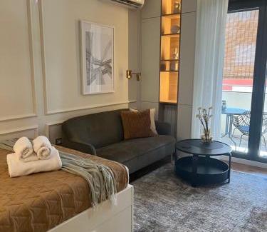Grbavica Apartment | Golden Olive Boutique Studio Apartment with Private Parking