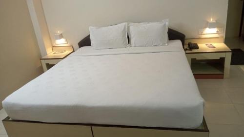 Malda Hotel | GOLDEN PARK HOTEL & RESORT