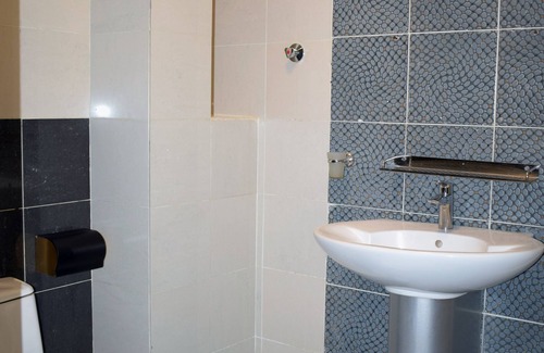 Conakry Hotel | Golden Plazza