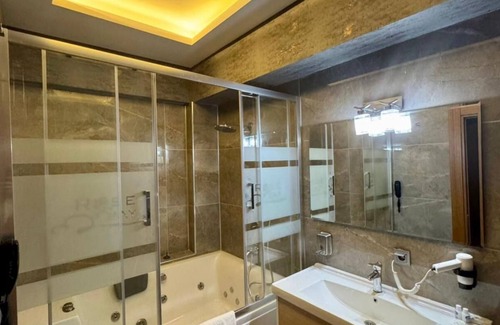 Yunusemre Hotel | Golden Rose Deluxe Hotel
