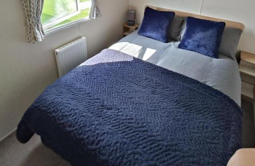 Kinmel Bay House | Golden Sands 3-Bed Caravan Parking & Pet Friendly