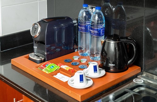 Al Nahda Hotel | Golden Sands Hotel & Residences