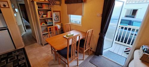 Kinmel Bay House | Golden Sands Towyn Seaside Caravan - Sleeps 6