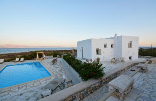 Chrissi Akti Villa | Golden Sea Villas