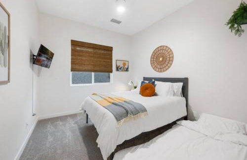 Desert Hot Springs House | Golden Sunset- Saltwater Pool & Spa, Putting Green, Firepit, Gameroom