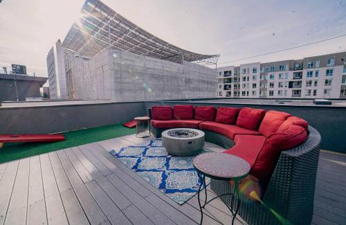 Civic Center House | Golden Triangle Townhome At Downtown Denver