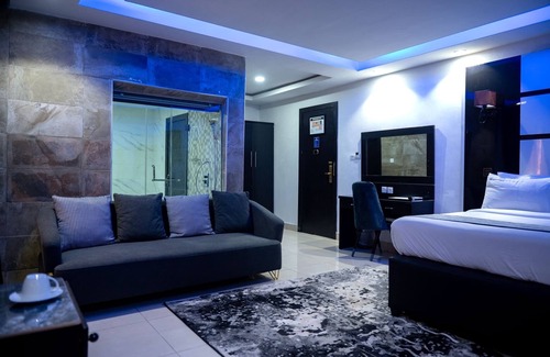 Awka Hotel | Golden Tulip Crown Prince Hotel