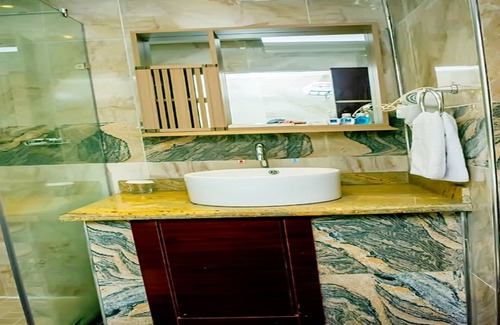 Port Harcourt Hotel | Golden Tulip Garden City Hotel - Rivotel