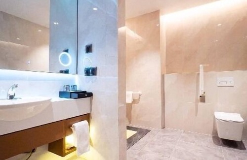 Bandalungwa Hotel | Golden Tulip Kin-Oasis Kinshasa
