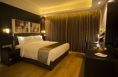 Banani Hotel | Golden Tulip The Grandmark Dhaka