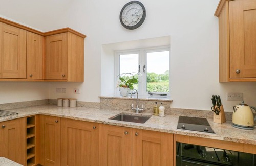 Olveston Cottage | GOLDEN VALLEY BARN, family friendly in Oldbury-On-Severn