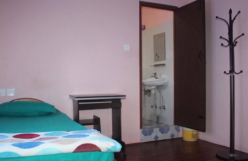 Pokhara Bed & Breakfast | Goldenbirds Homestay