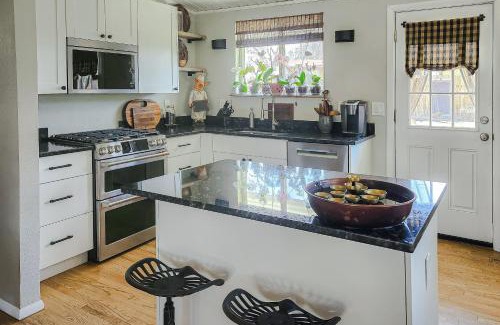 Central Colorado Springs House | Goldfish Glen