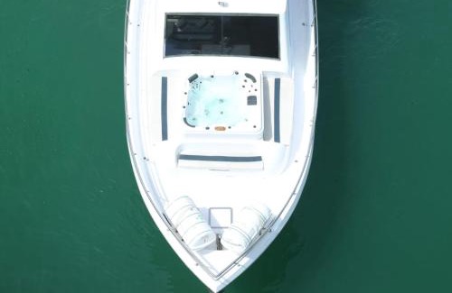 Dubai Marina Boat Rental | GOLDFISH Yachts