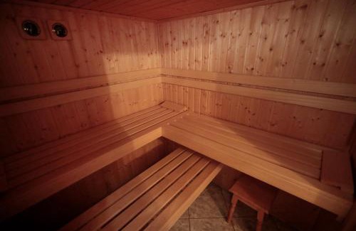 Andernach Villa | Goldhouse - Sauna, Whirlpool, Switch, Darts & mehr