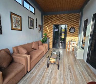 Taculing House | Goldland Caelestis Guest House