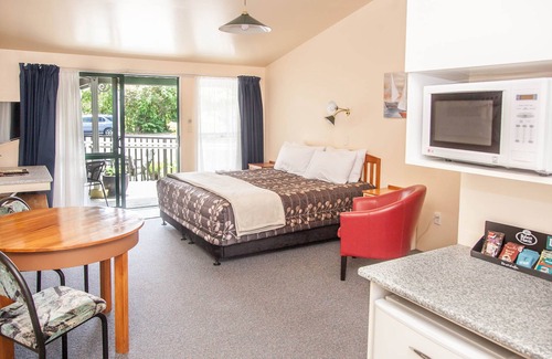 Waihi Hotel | Goldmine Motel