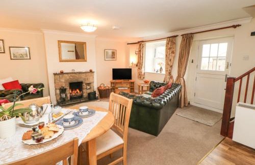 Barnard Castle House | Goldsborough Cottage