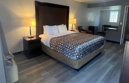 Sylmar Hotel | GOLDSTAR INN