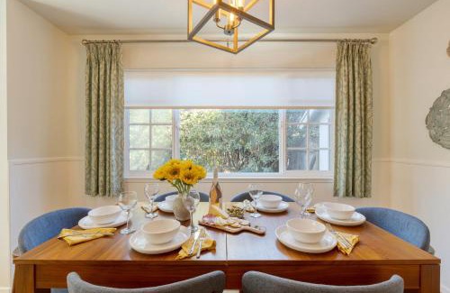 Goleta House | Goleta Getaway by AvantStay Private Backyard 1.5mi to the Beach