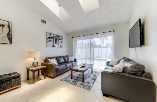 Whisper Walk House | Golf and Shop Gem with Private Pool in Boca Raton