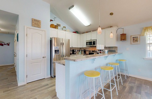 Leeward Sands House | Golf Cart Access, Pet Friendly, Parking for 4