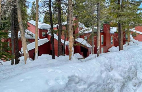 Truckee Apartment | Golf Club Condos #437