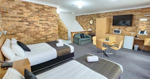 Wingham Hotel | Golf Club Motor Inn Wingham