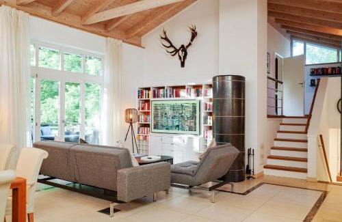 Haarbach House | Golf Cocoon - Poolhaus am Golf Resort
